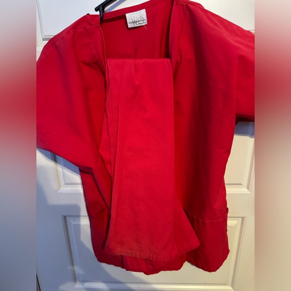 Scrubs from mobb and FUNDAMENTALS - Picture 8 of 12